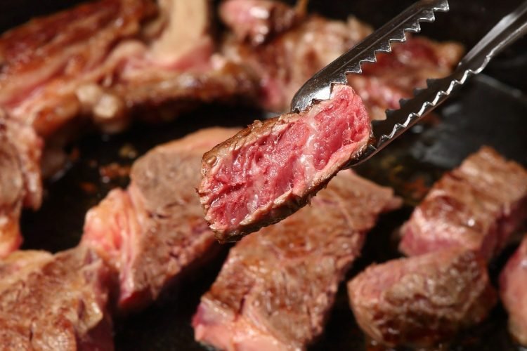 Fortalezas de la carne de res (proteína roja)