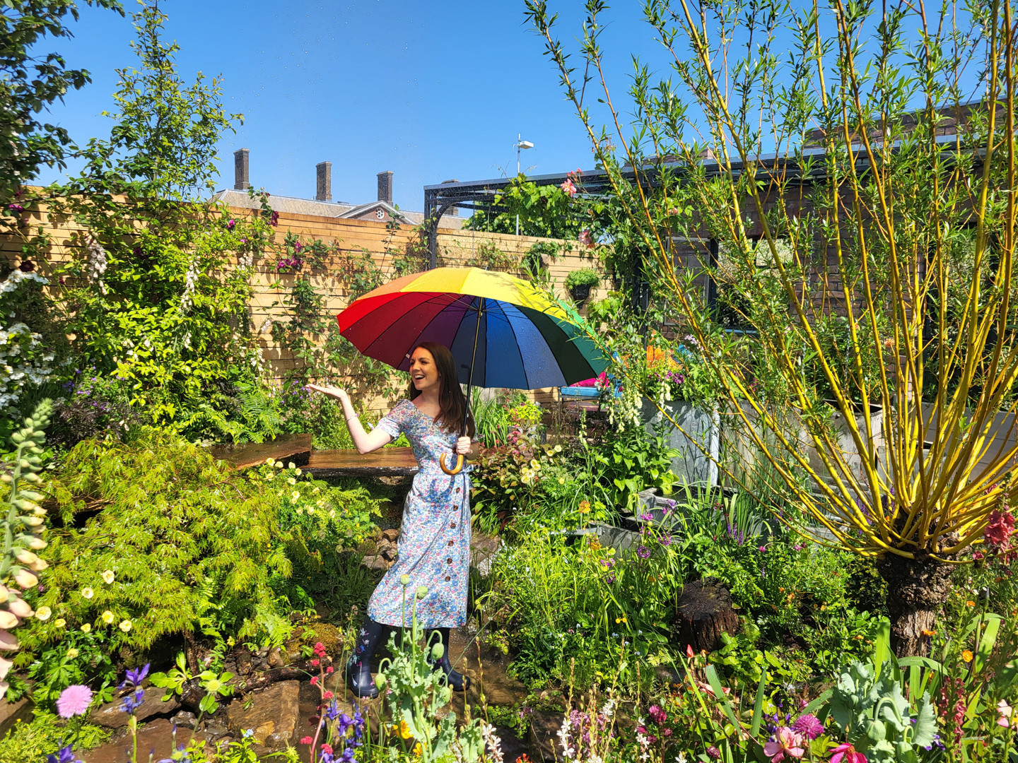 Jardín 'Flood Re: The Flood Resilient Garden' en la feria floral de Chelsea 2024.