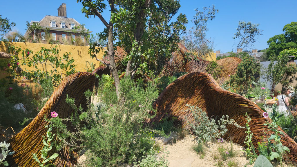 El jardín The Freedom from Torture Garden: A Sanctuary for Survivors en Chelsea Flower Show 2024.