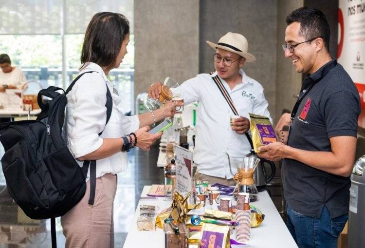 Nueva convocatoria para emprendedores víctimas de la violencia en Colombia