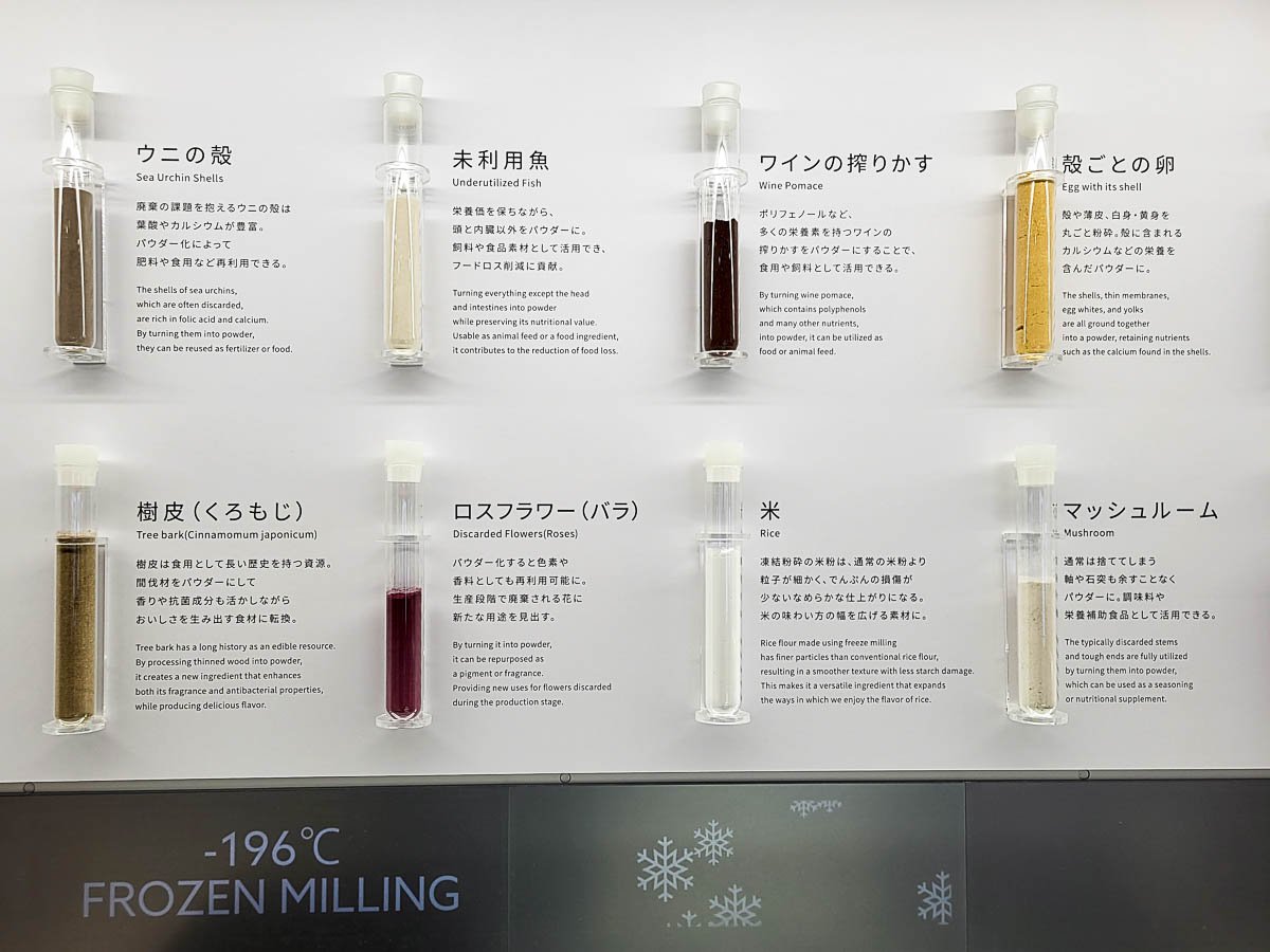 Ingredientes como pescado desaprovechado, arroz, flores descartadas y cáscaras de huevo congelados y pulverizados para conservar nutrientes y extender su uso alimentario.