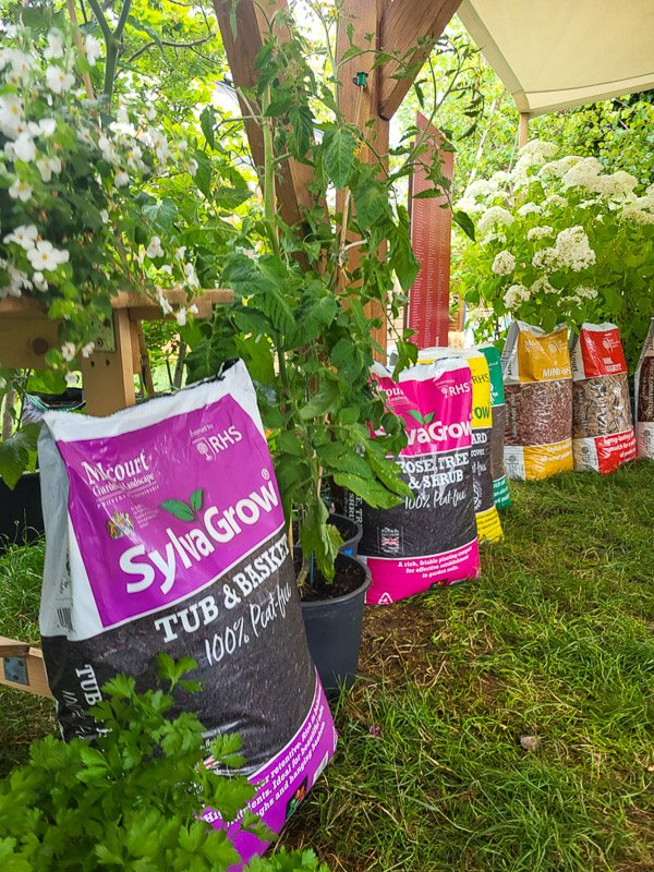 Productos sin Turba exhibidos en el Jardín sin Turba.
