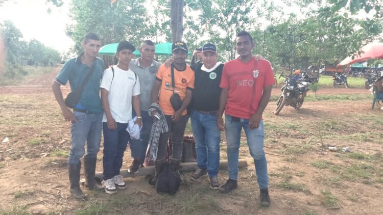 Jóvenes ganaderos en las Sabanas del Yary